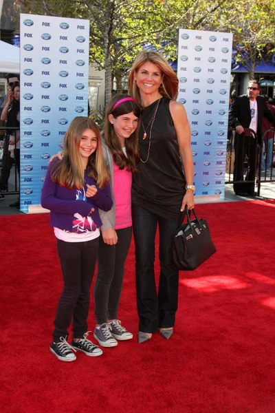 Lori loughlin, dochters — Stockfoto