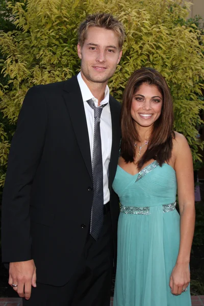 Justin & Lindsay Hartley — Foto Stock