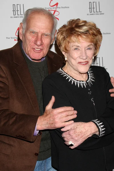 Michael Fairman & Jeanne Cooper — Stock Photo, Image