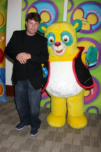 Sean Astin and Oso — Stock Photo, Image