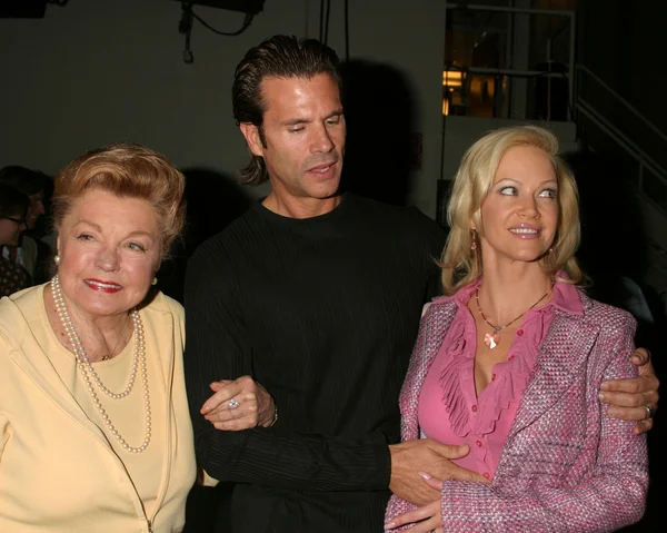 Éster williams, lorenzo lamas, barbara moore — Fotografia de Stock