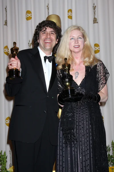 Editors Bob Murawski (L) and wife Chris Innis — Stock Photo, Image