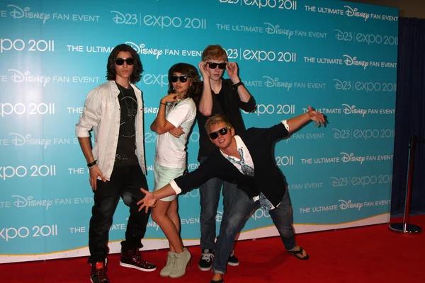 Blake Michael, Hayley Kiyoko, Adam Hicks, Chris Brochu — Stok fotoğraf