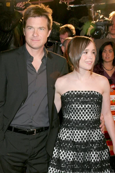 Jason Bateman & Ellen Page — Stockfoto