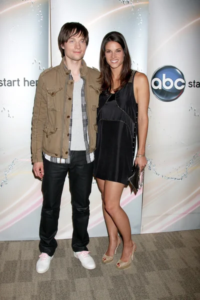 Greg Smith and Missy Peregrym — Stock Photo, Image