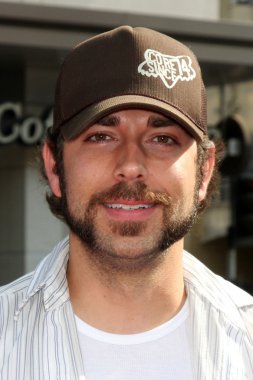 Zachary Levi
