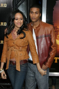 Tia Mowrey ve nişanlısı