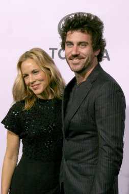 Maria bello