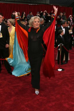 Sally Kirkland
