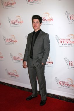David Henrie