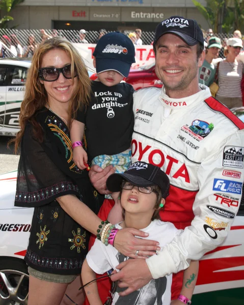 Rachel Marcus Goddard, Daniel Goddard, Hijos Sebastian & Ford — Foto de Stock