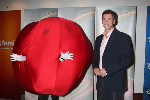 Wipeout Red Ball & John Henson — Fotografie, imagine de stoc