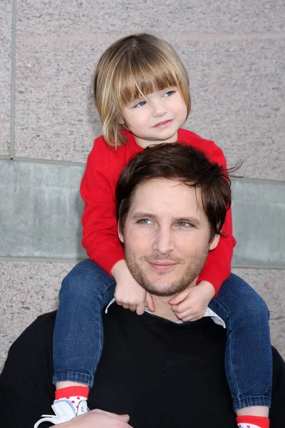 Peter Facinell and daughter Fiona Eve Facinelli — Stock Photo, Image