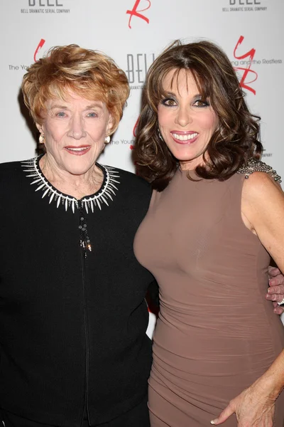 Jeanne Cooper & Kate Linder — Stock Photo, Image