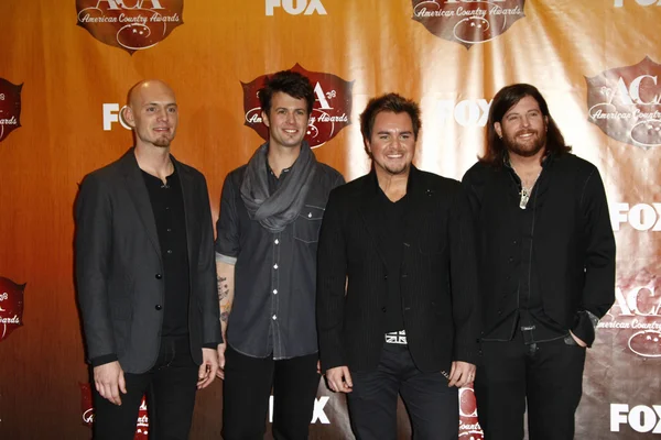 Chris Thompson, James Young, Mike Eli and Jon Jones of the Eli Young Band — Stock Photo, Image