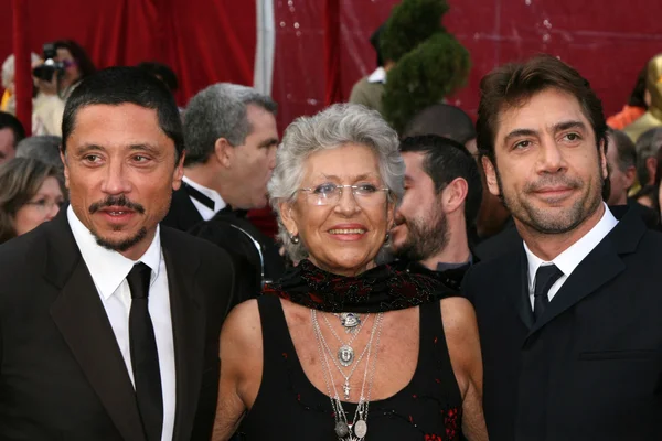Javier Bardem, mother and brother — Stock Photo, Image