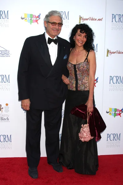 Michael Nouri, Karen Dawn — Photo