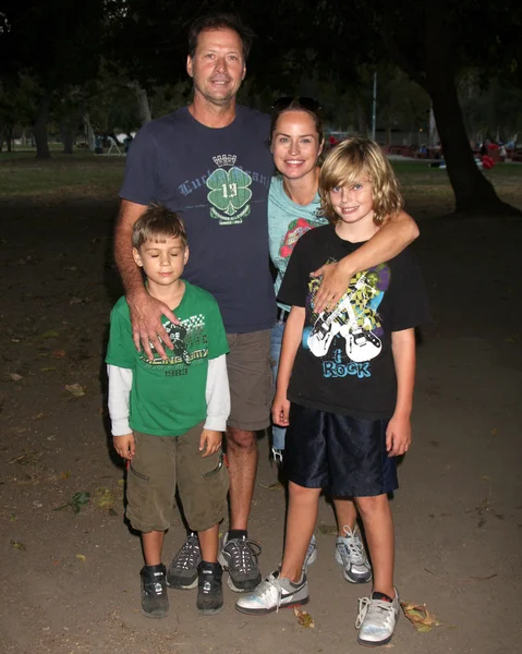 Michael Sabatino, Crystal Chappell, avec les fils Jacob (plus âgé) et Dylan (jeune — Photo