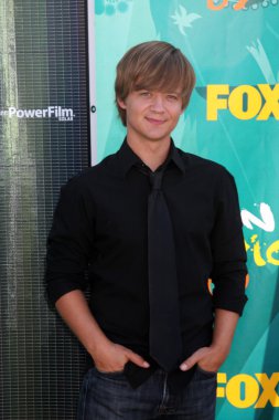 Jason Earles