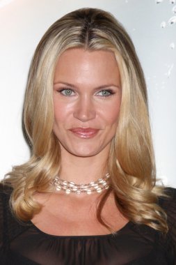 Natasha henstridge