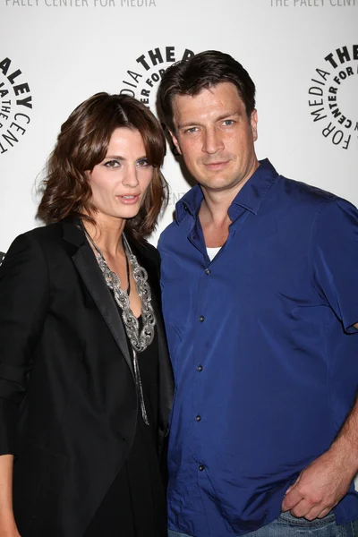 Stana Katic & Nathan Fillion — Stock Photo, Image