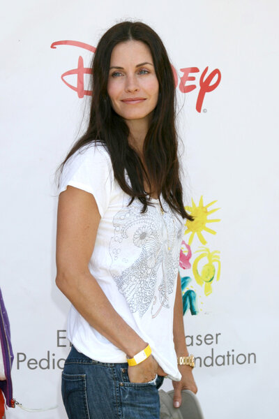 Кокс, Кортни
