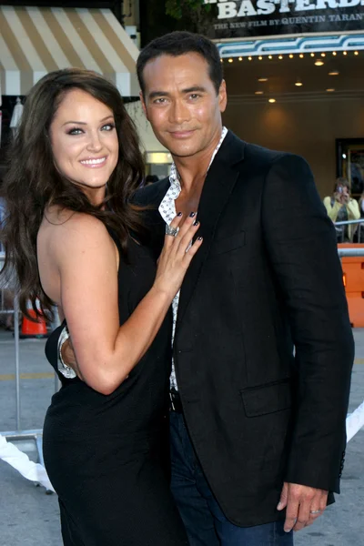 Lacey Schwimmer and Mark Dacascos — Stock Photo, Image