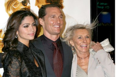 Matthew mcconaughey, kız camila alves ve annesi kay