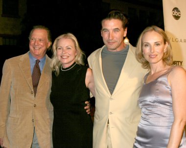 Michelle phillips, konuk, chyna phillips, william baldwin