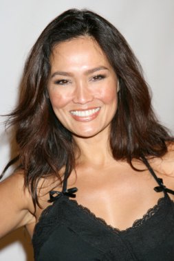 Tia Carrere