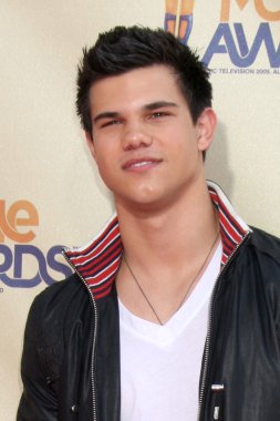 Taylor Lautner