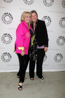 Tina Cole, Ronne Troup