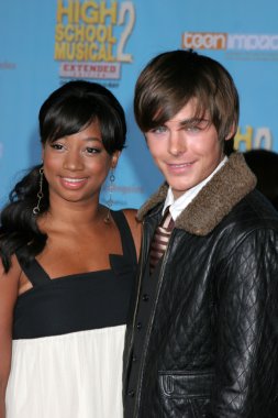Monique Coleman ve Zac Efron