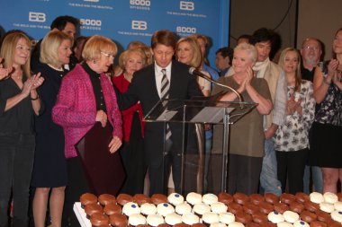 Kathryn joosten, kalın & güzel dökme, brad bell ile