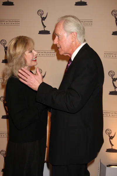 Loretta switt & mike farrell "poltiglia" — Foto Stock