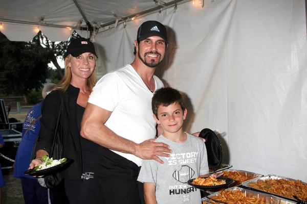 Cindy Ambuel, Don Diamont e Filho Luca — Fotografia de Stock