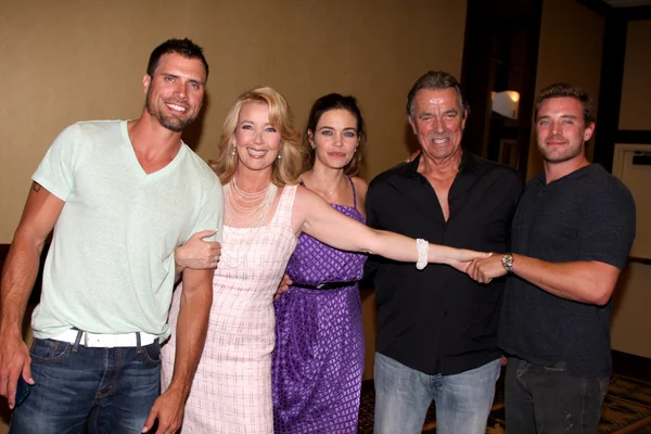 Joshua morrow, melodia thomas scott, amelia heinle, eric braeden — Fotografia de Stock