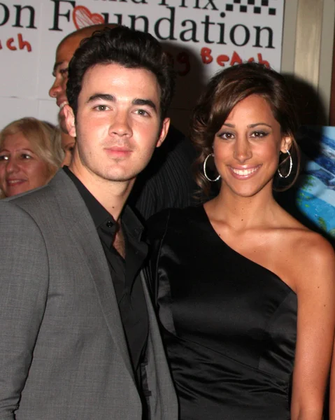 Kevin Jonas & Wife Danielle — Stock Photo, Image