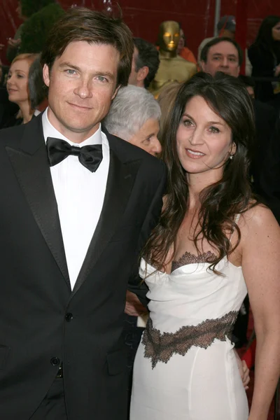 Jason bateman & ehefrau — Stockfoto