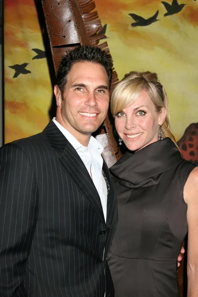 Cindy Ambuehl and Don Diamont — Stock Photo, Image