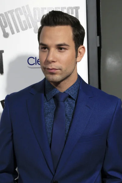 Skylar Astin — Stockfoto