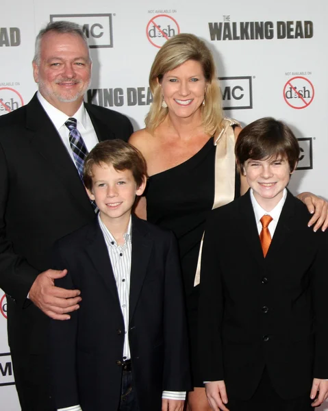 Chandler riggs och familj — Stockfoto