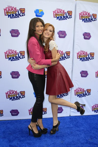 Zendaya Coleman, Bella Thorne — Photo