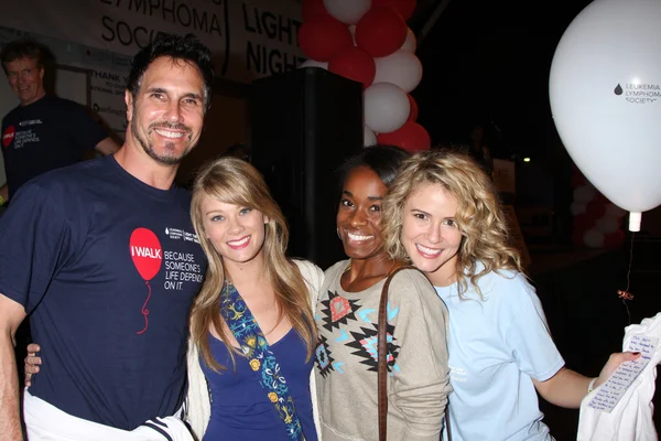 Don Diamont, Kim Matula, Kristolyn Lloyd, Linsey Godfrey — Stock Photo, Image