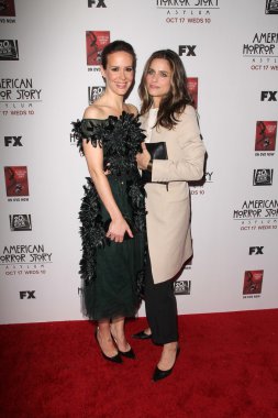 Sarah Paulson, Amanda Peet