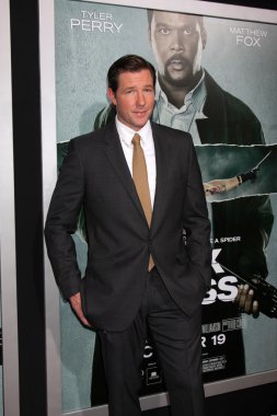 Edward Burns