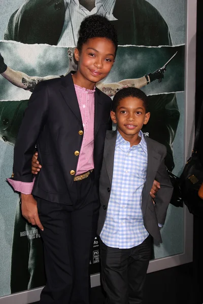 Yara Shahidi, Sayeed Shahidi — Stok fotoğraf