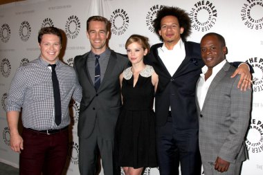 Michael blaiklock, james van der beek, dreama walker, eric andre ve ray ford
