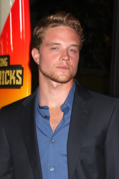 Jonny Weston — Stockfoto