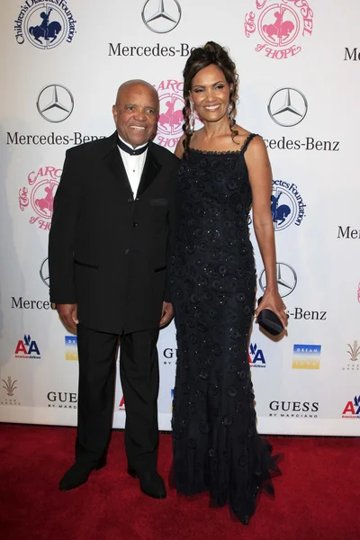 Berry Gordy, wife — Stock Photo, Image